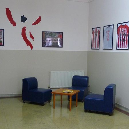 Mañarikua Hostelling International Derio Bagian luar foto