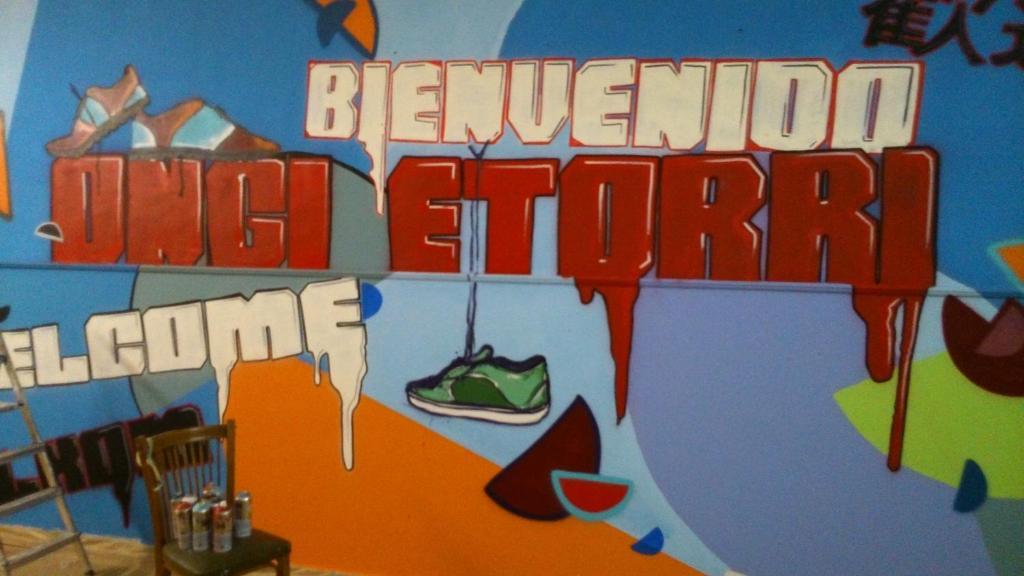 Mañarikua Hostelling International Derio Bagian luar foto
